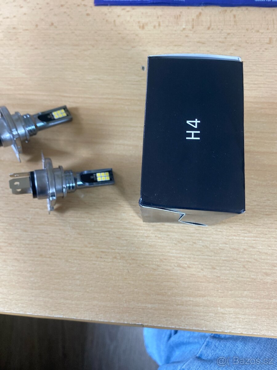 LED H4 žárovky - 3