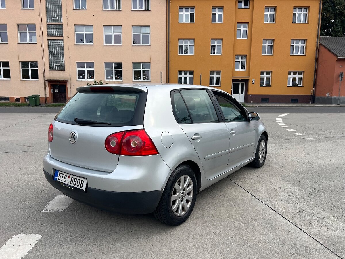 Prodám Wolkswagen Golf 5 1.6 74KW - 3