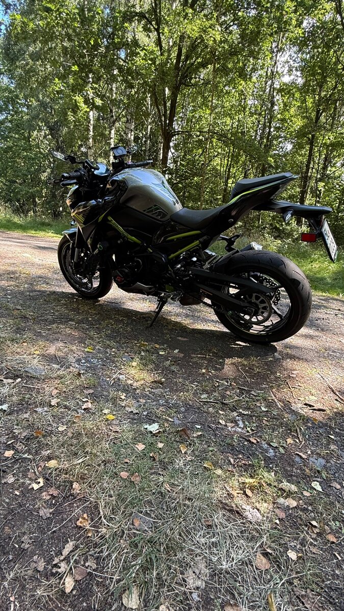 Kawasaki Z900 - 3