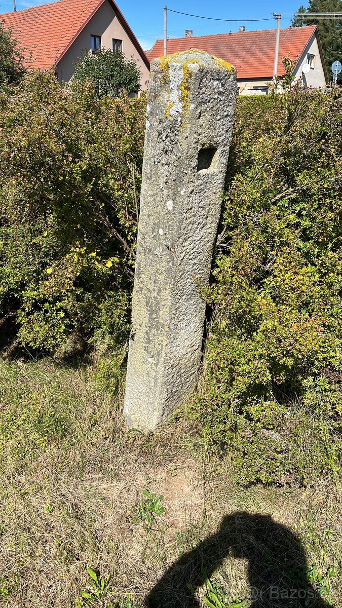 Kamenné sloupy - 3