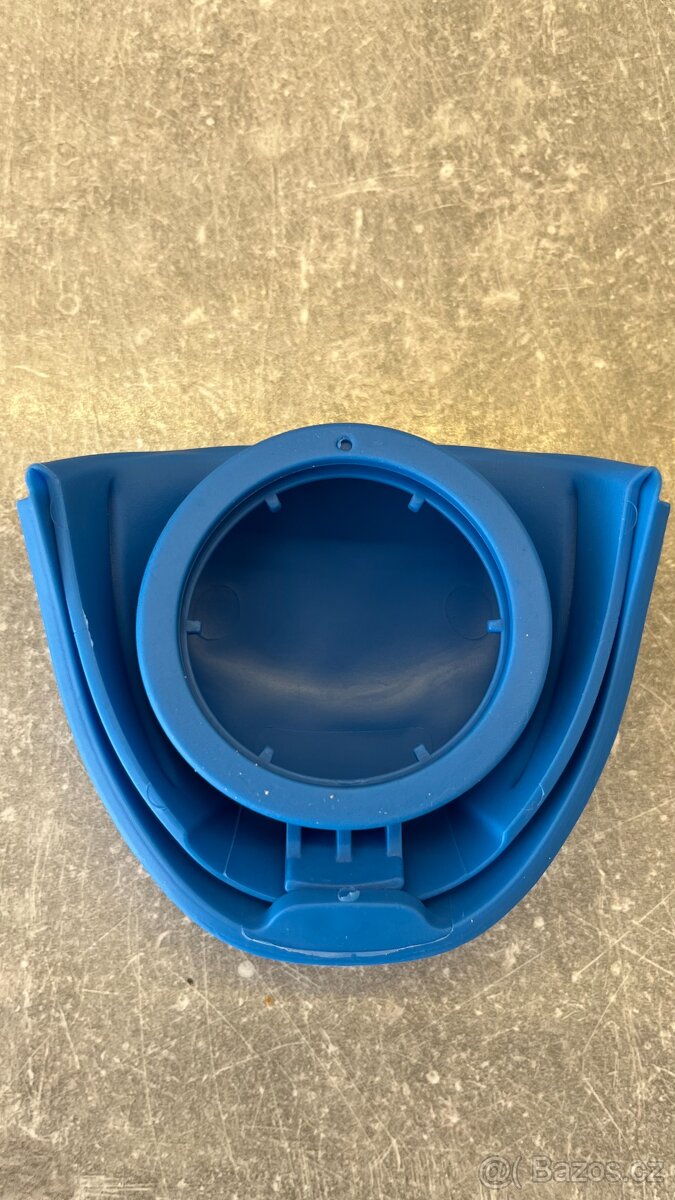 Trychtýř s víčkem pro kapalinu do ostřikovačů - 3