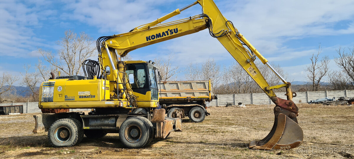 Bagr Komatsu PW220 - 3