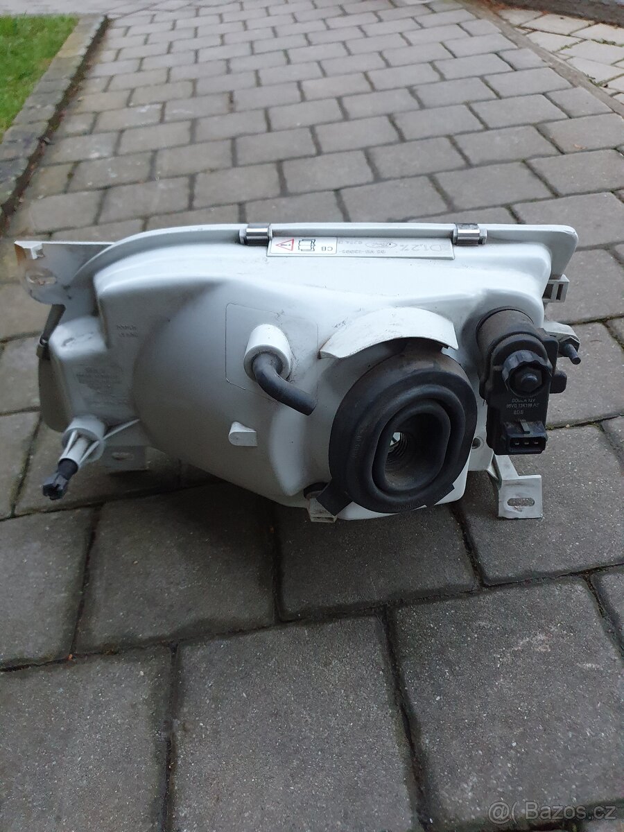 Pravé světlo Ford Transit - 3