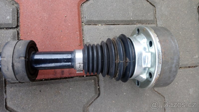 Levá poloosa 2,0 Tdi 81kw 3C0 407 271AE - 3