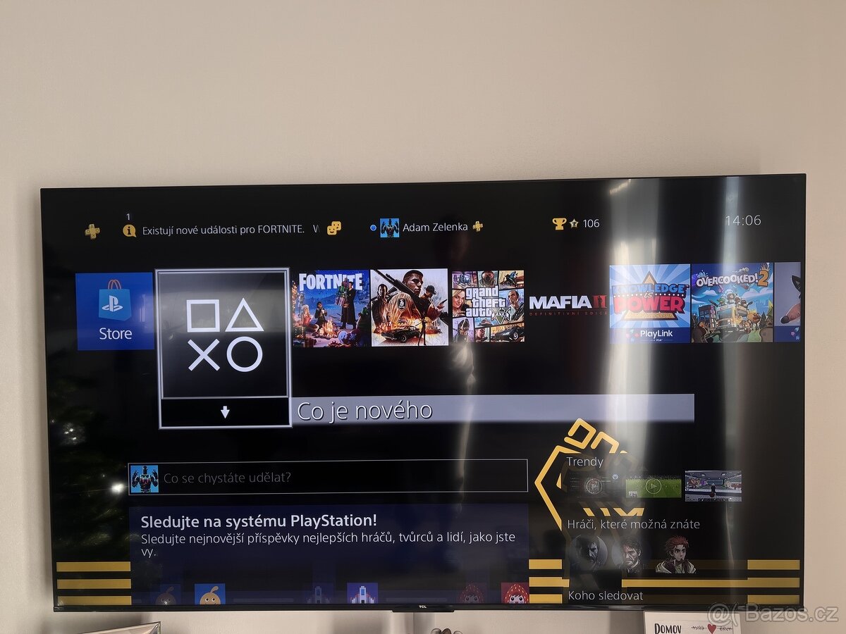 PlayStation 4 slim - 3