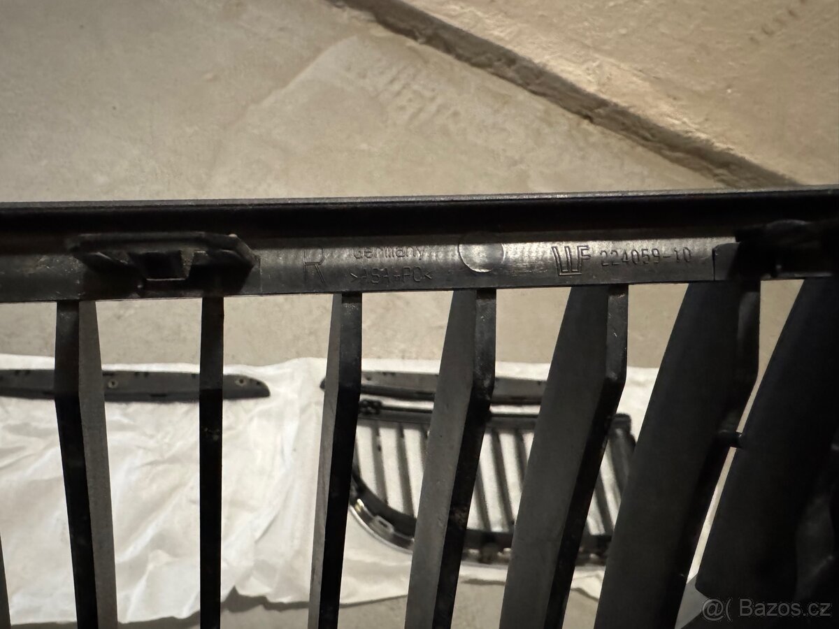 Originální mřížky a ledvinky BMW E90 předface - 3