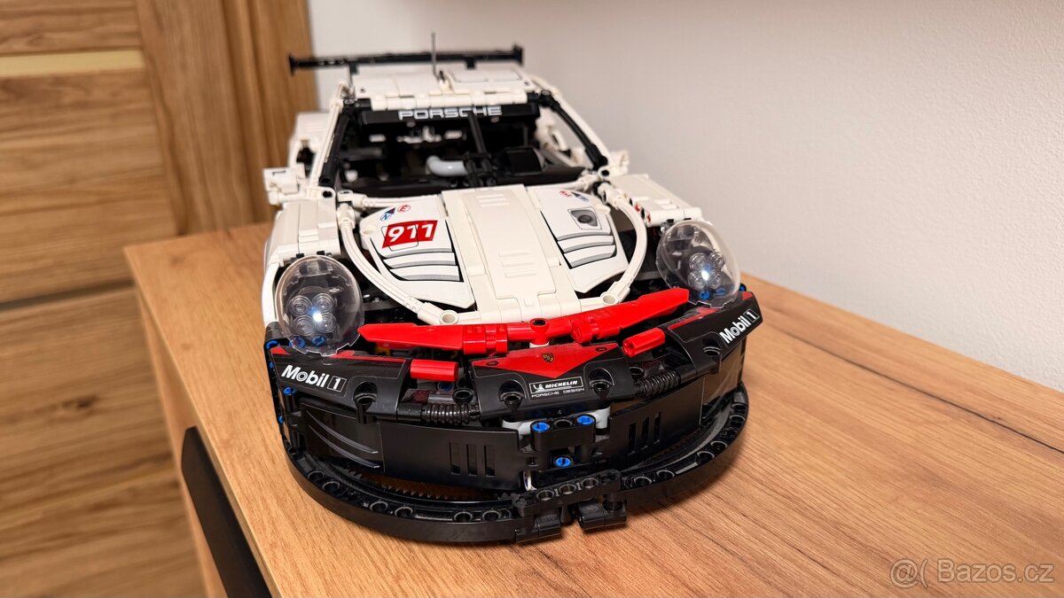 LEGO Technic Porsche 911 RSR 42096 - 3