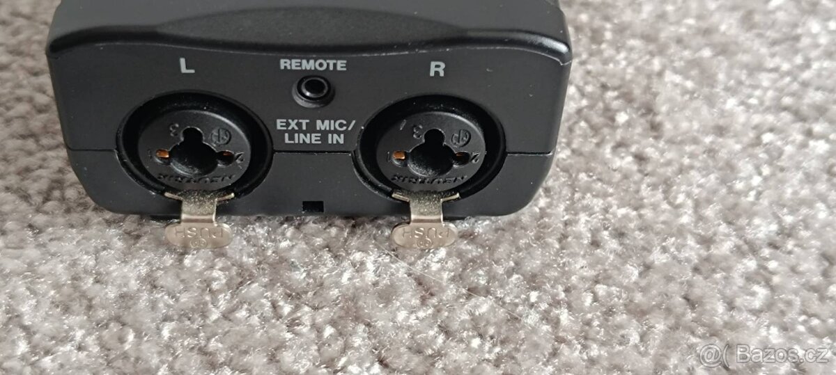 TASCAM DR-40 – 4stopý rekordér, XLR - 3