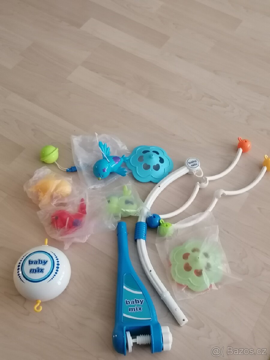 Dětský kolotoč nad postýlku(ptáčci) - 3