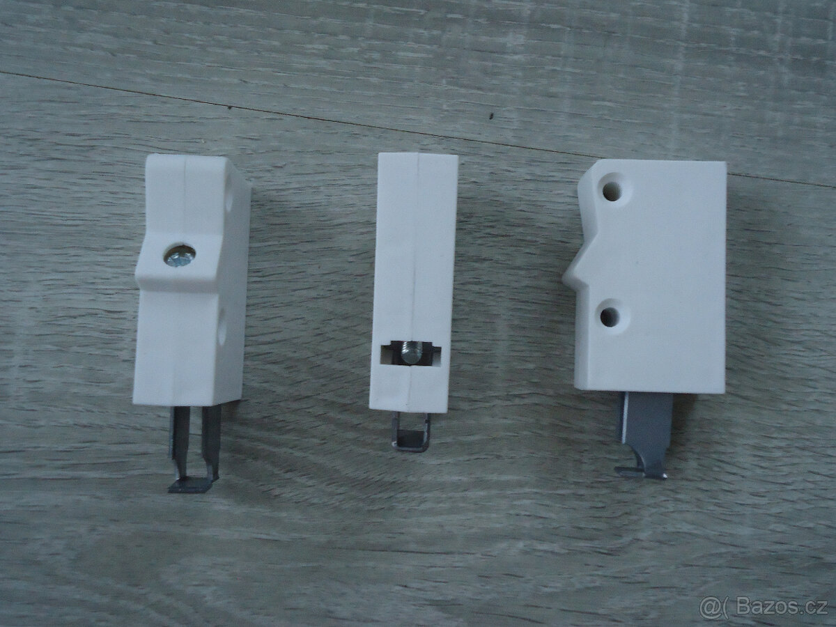 Závěsné skříňové kování, háky - 3