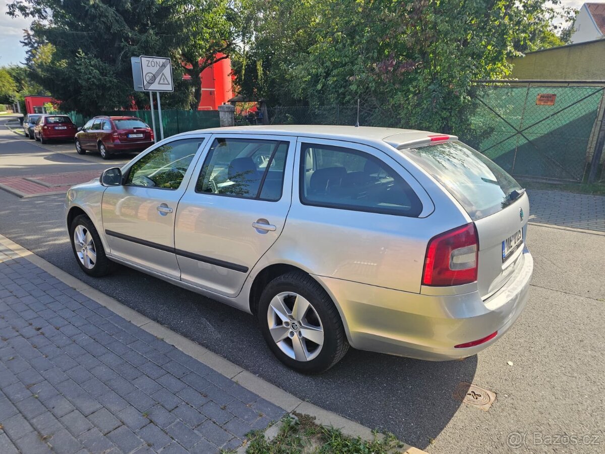 Prodám škodu Octavii 2 po faceliftu - 3