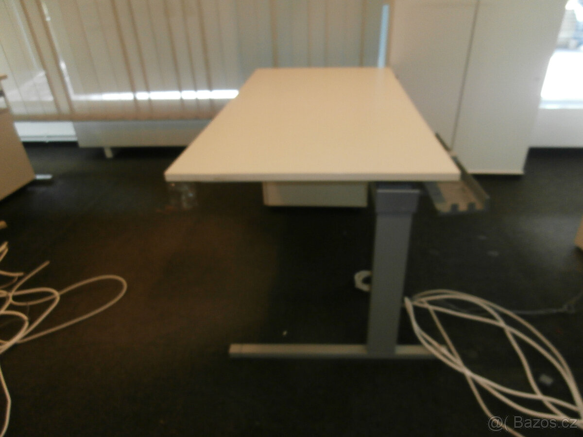 Ponk stůl pracovní lehký montážní dílenský za 1.000 kč - 3
