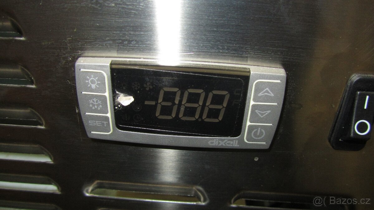 Vitrina obslužná chlazená a nechlazená - 3