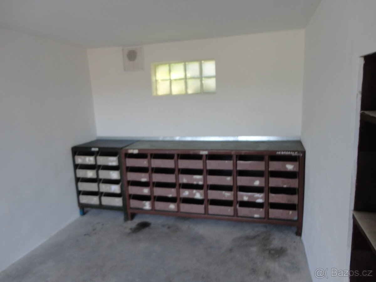 Pronájem garáže v Ústí n. L. – Bukov (u Skorotického hřiště) - 3