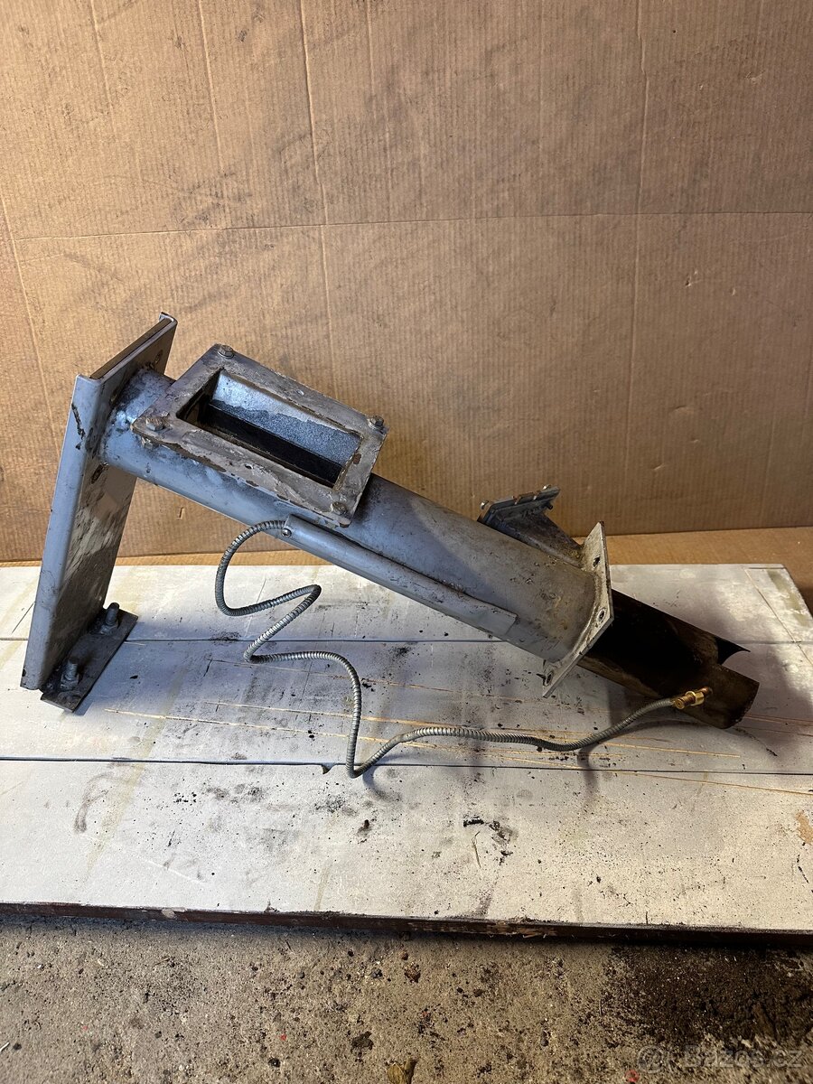 Pouzdro šnekového dopravníku pro kotel Viadrus - 3