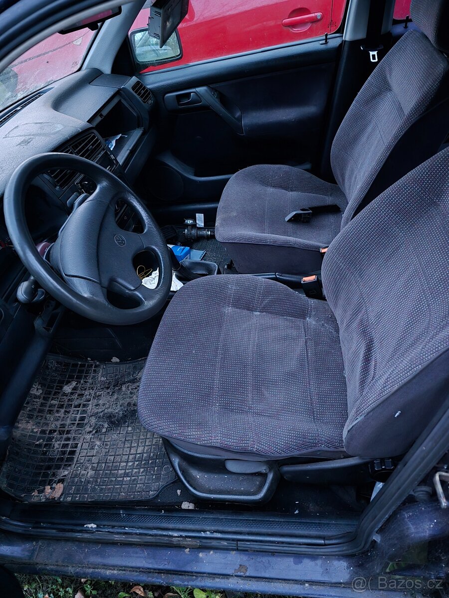 Volkswagen Golf 3 1.6 74kw - 3