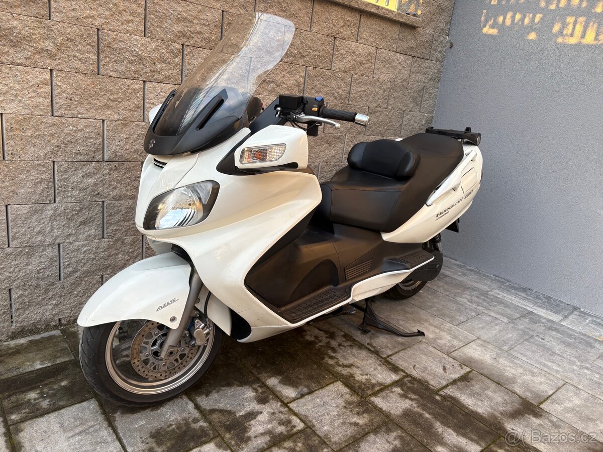 Suzuki Burgman 650 executive 2010 CZ doklady - 3