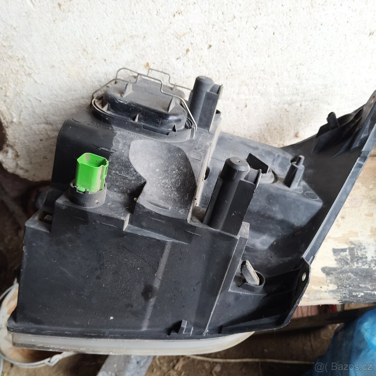 Predni leve svetlo Ford tranzit - 3