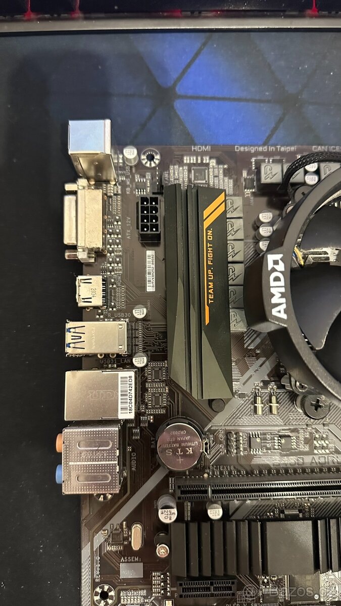 Gigabyte B450 AORUS M + Ryzen 5 2600 (6C/12T) - 3