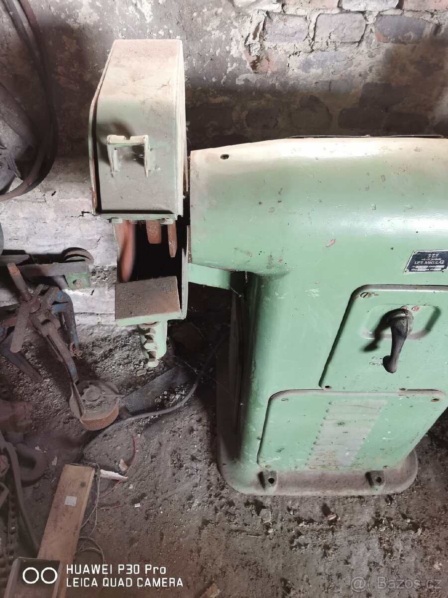 Strojni pila dvoukotoučová bruska - 3