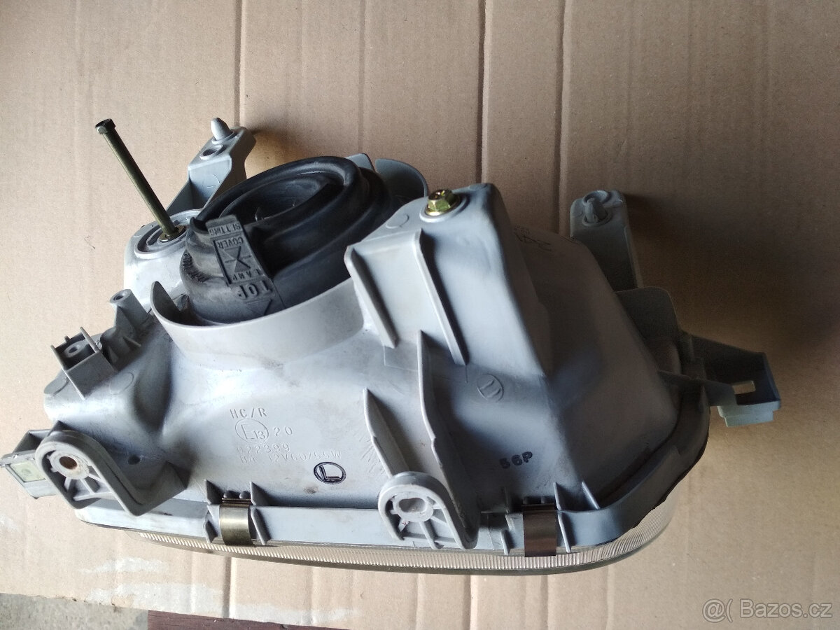 Přední světlo 81110-87B98 na Daihatsu Cuore III - 3