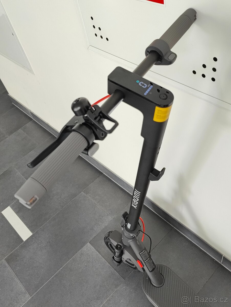 Elektrokoloběžka Xiaomi Electric Scooter 5 EU - 3