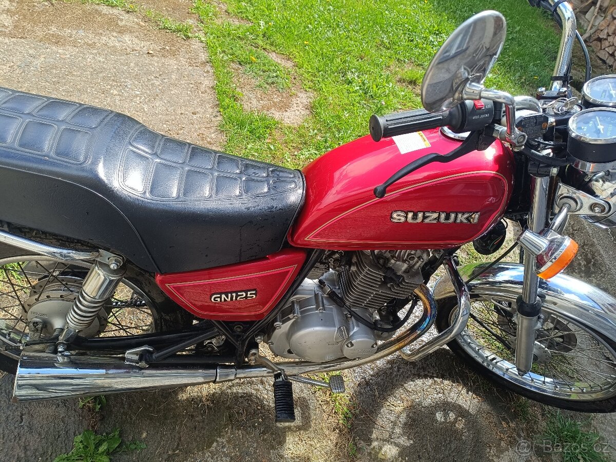 Dobrý den prodávám Suzuki gn 125 - 3
