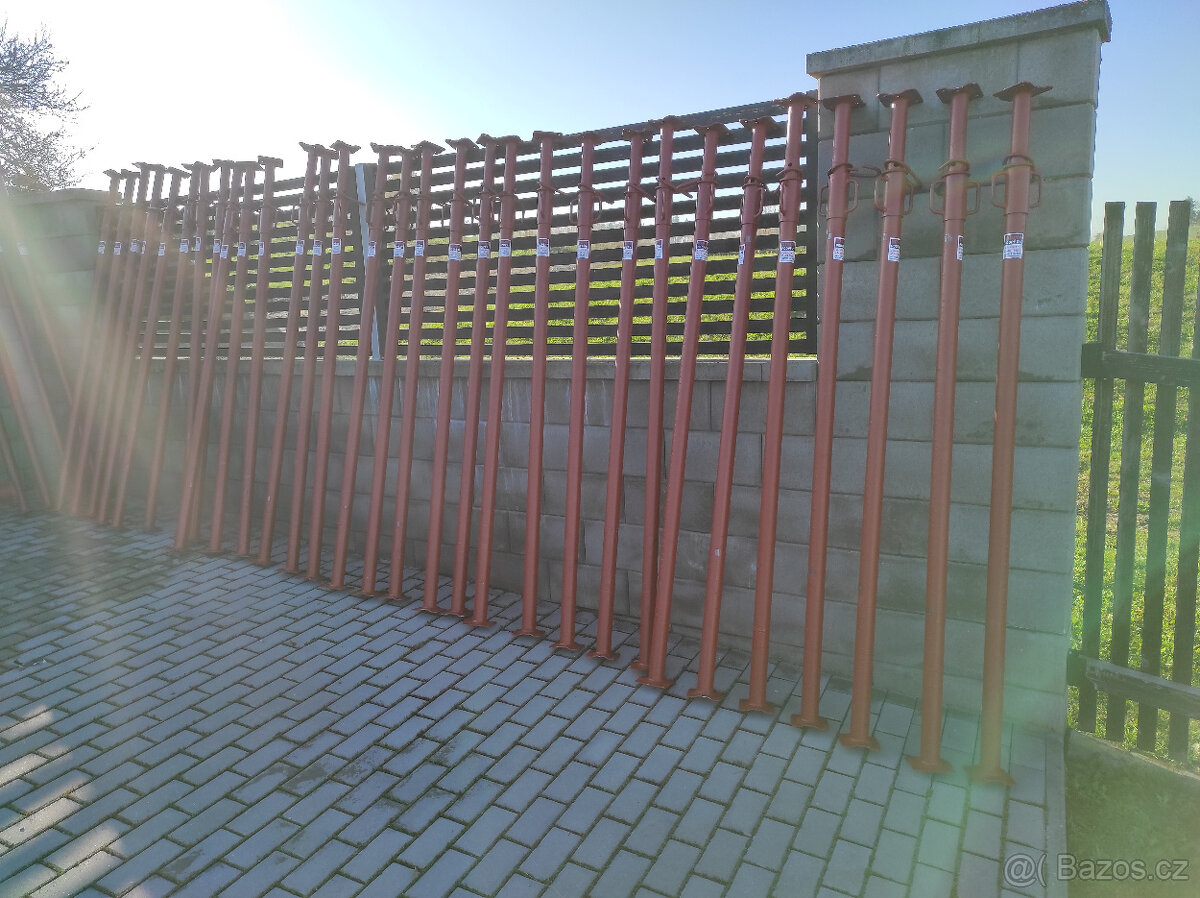 Stavební stojky / podpěry. - 3