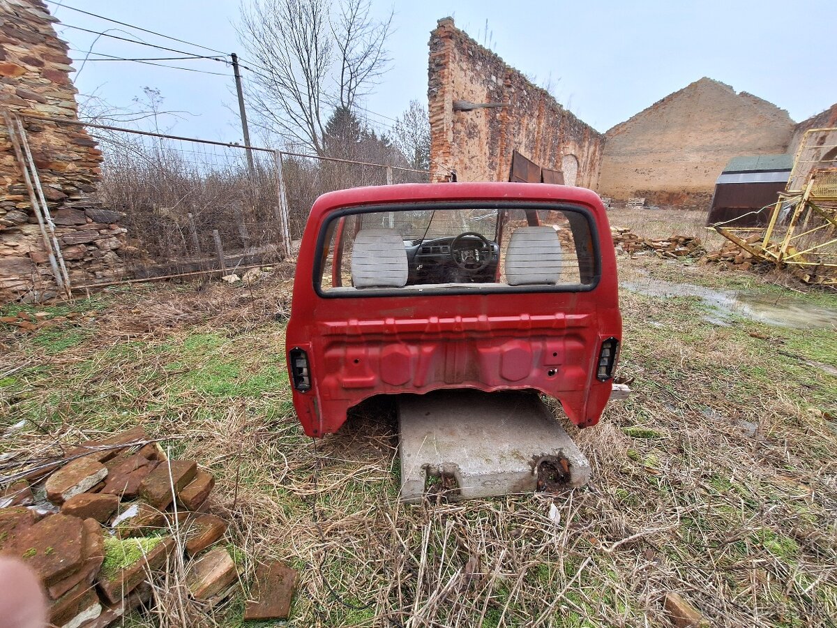 Kabina Mazda B2500 - 3
