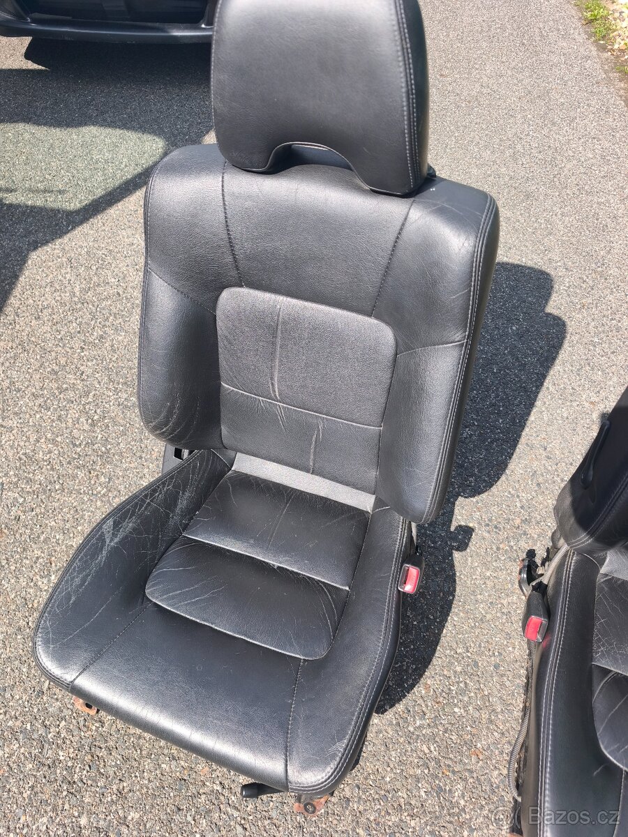 kožený interiér - Subaru Legacy - 3