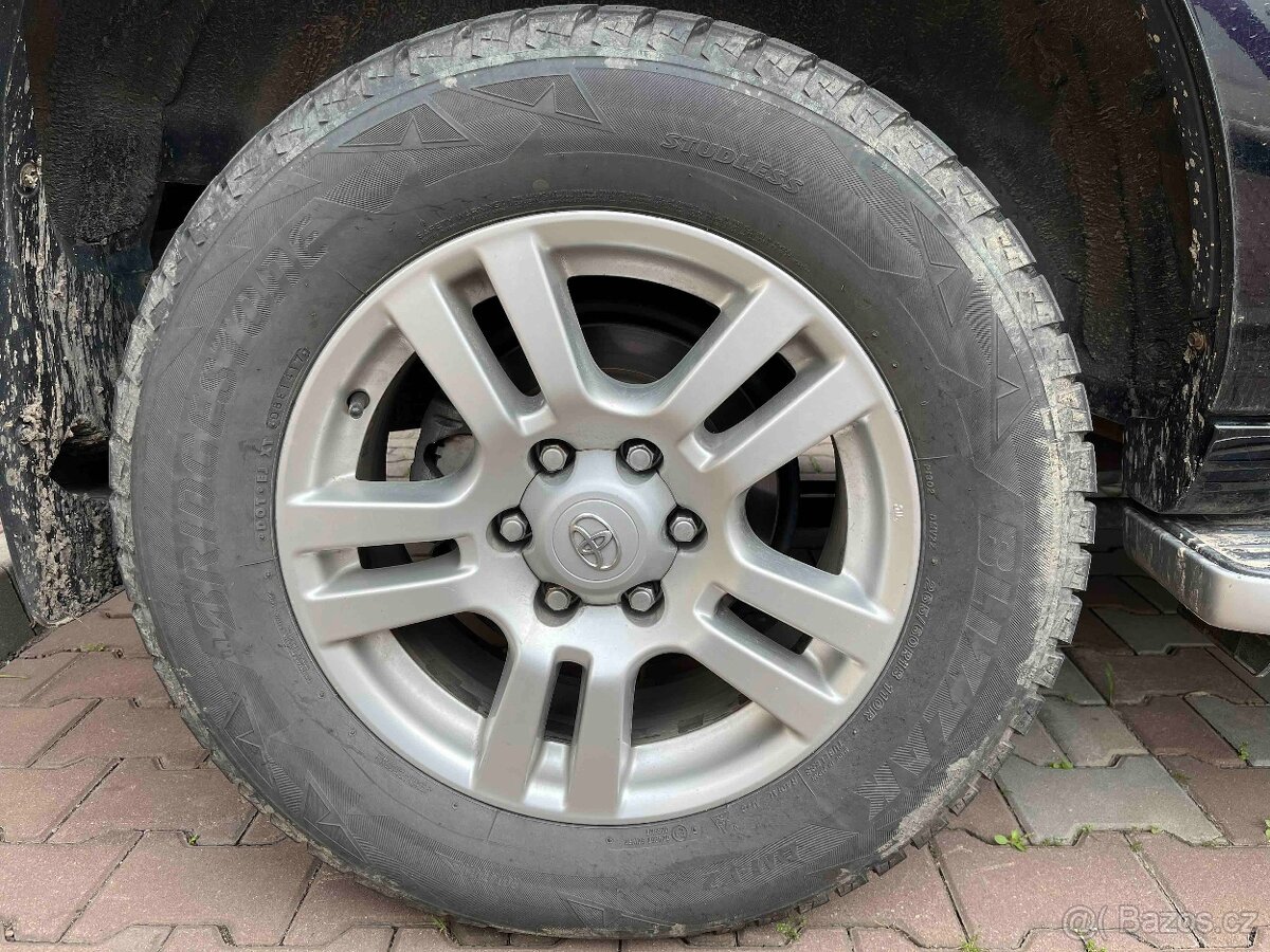 Originalni alu kola Toyota Land Cruiser / Hilux a zimni pneu