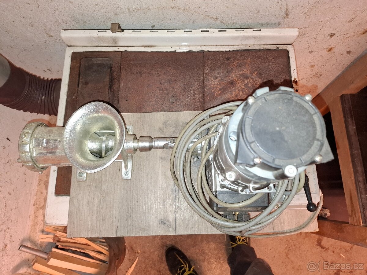 Elektrický mlýnek na maso - 3