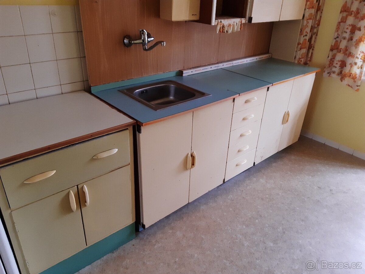 Stará kuchyňská linka - 3