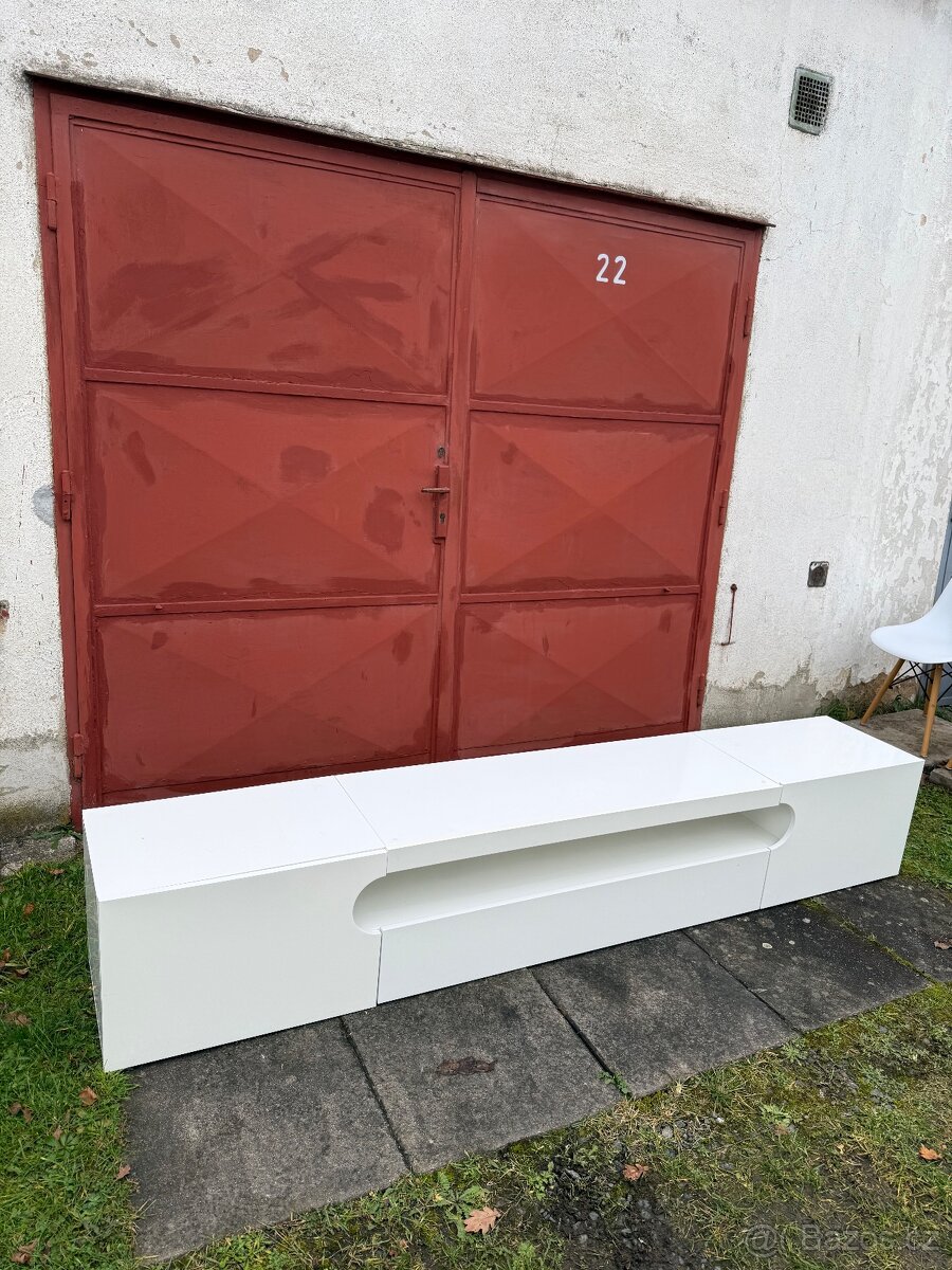 Skříňka pod tv - 3