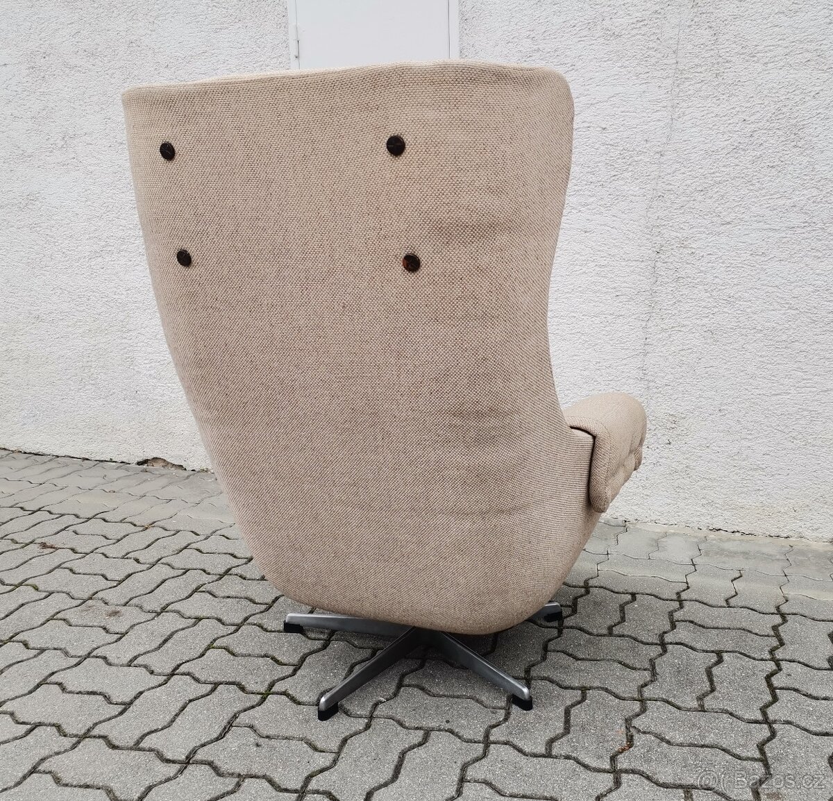 Velke retro otocne kreslo usiak usak Up Zavody - 3