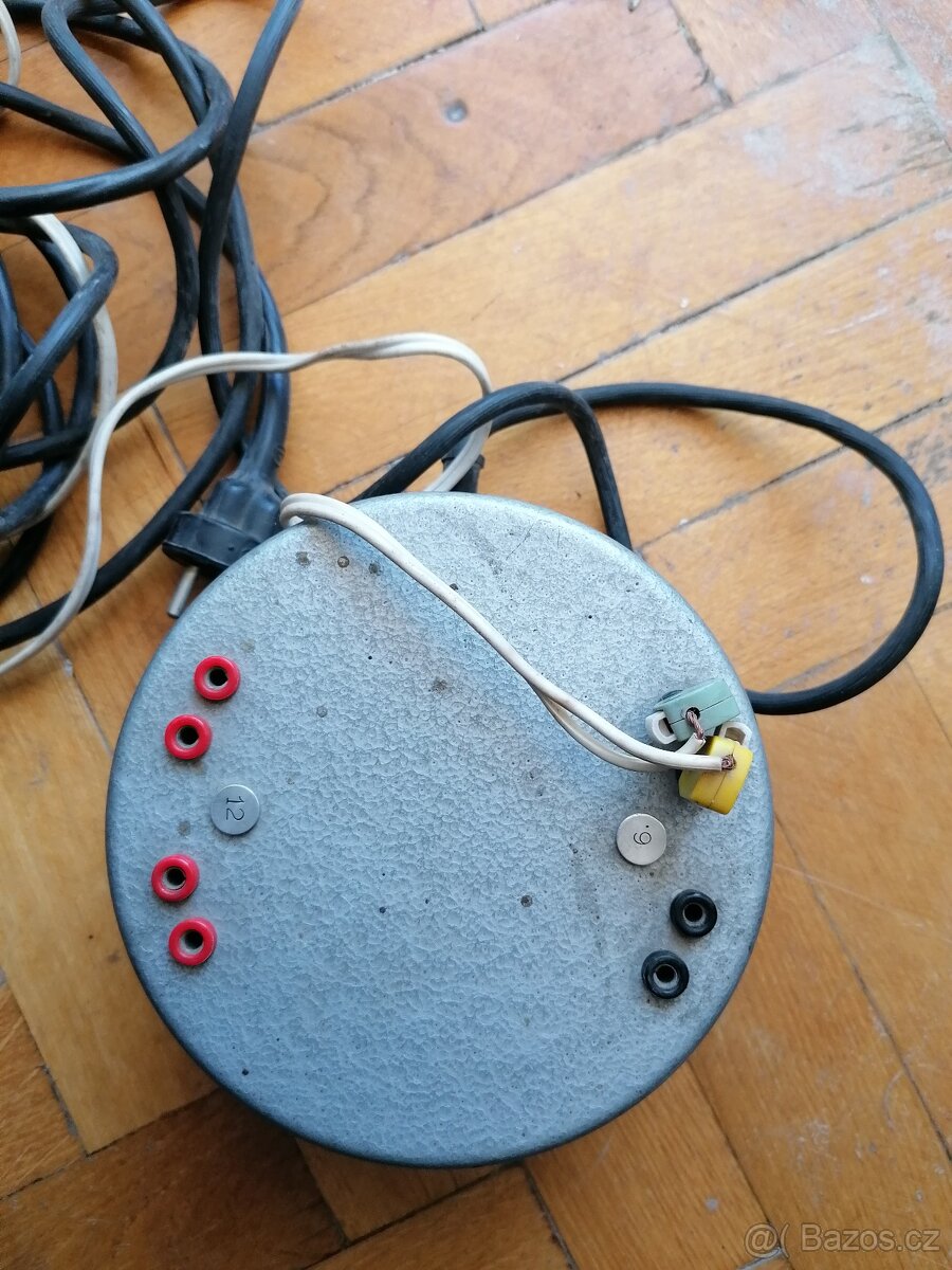 Staré trafo vhodné na vláčky TT nebo jiné - 3