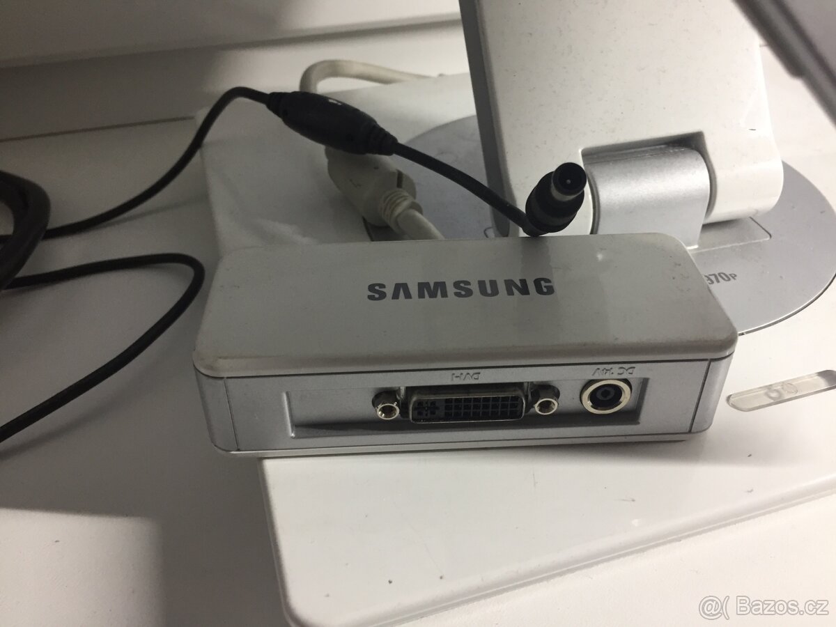 LCD Displej Samsung Sync Master 970P 19" - 3