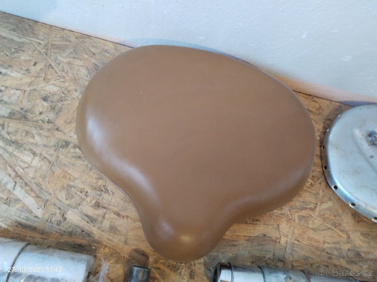 Jawa pérák, Ogar 350, ČZ 150C, Jawetta, pařez - 3