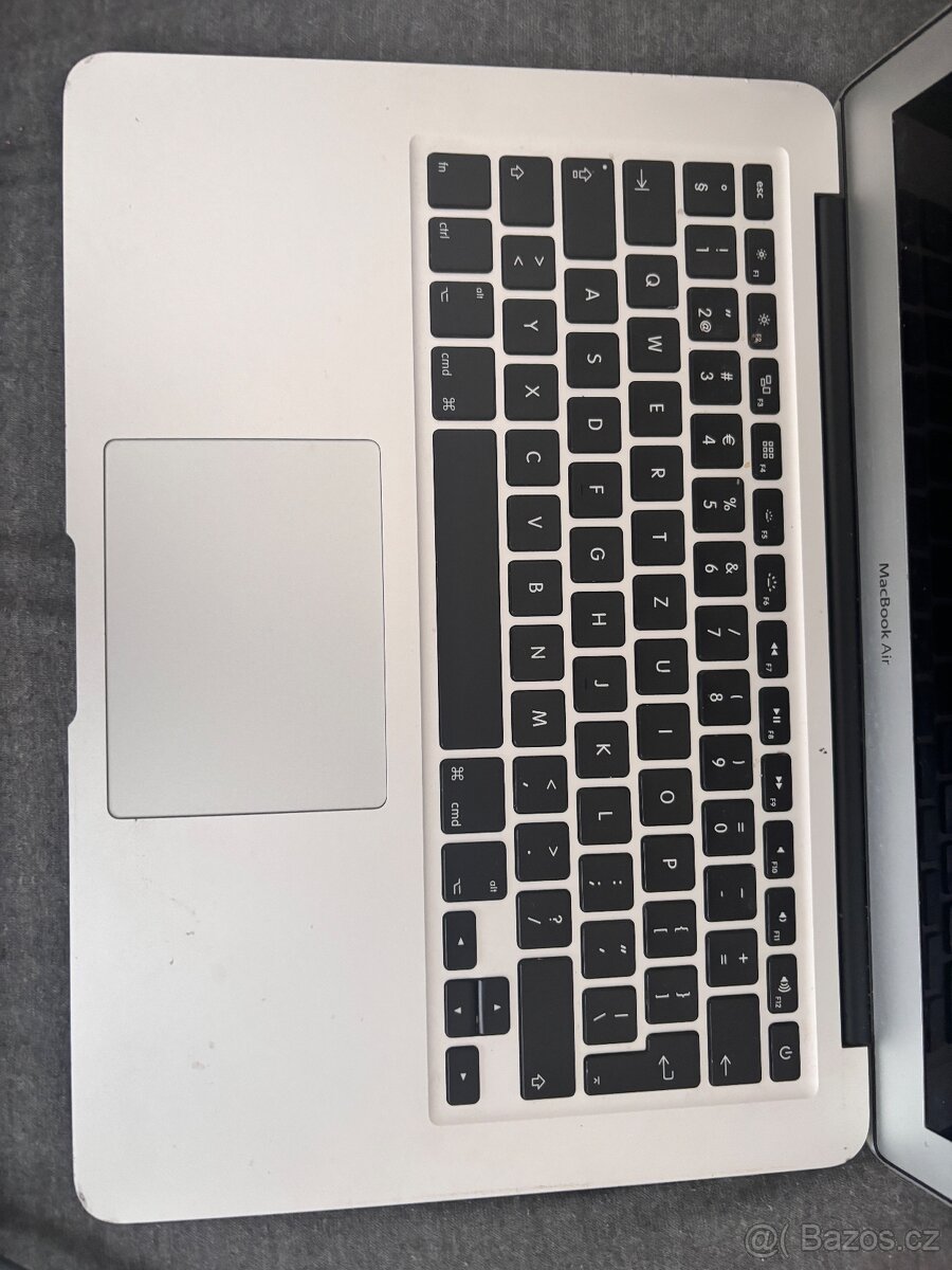 Apple Macbook Air 13 (early 2014) - 3