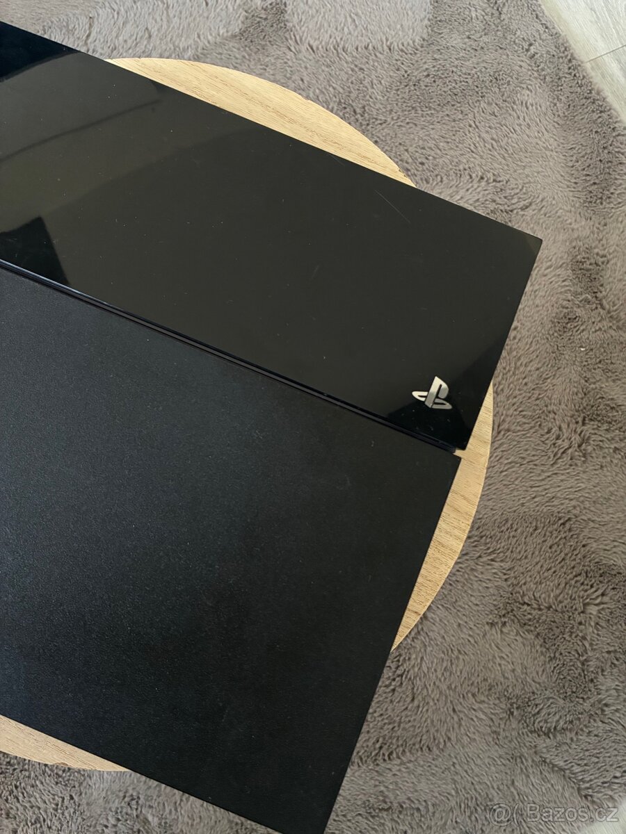 Playstation 4 FAT 500GB + ovladač a hry - 3