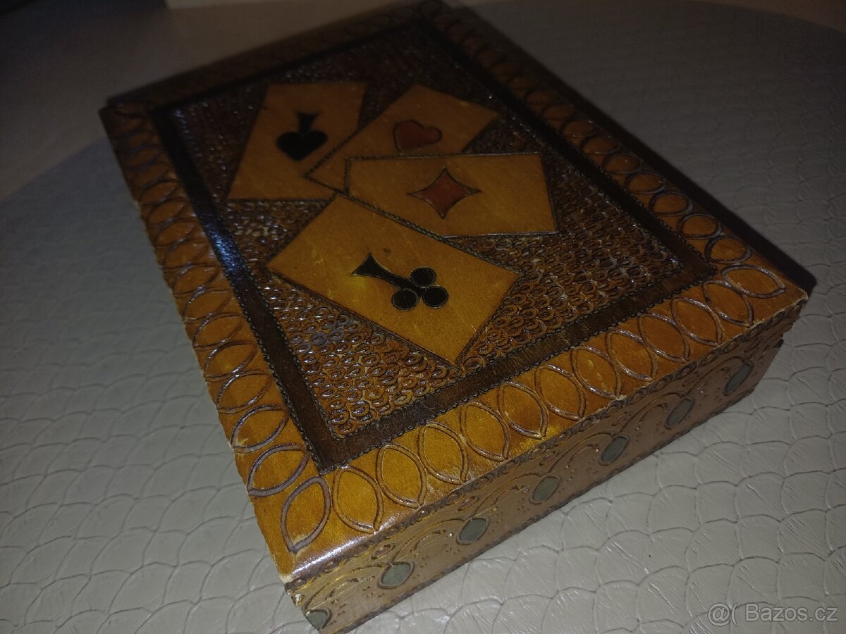 Retro krabička na hraci karty - 3