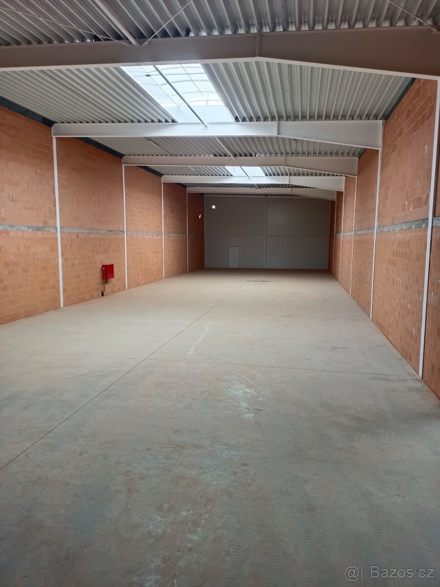 Pronájem skladového prostoru Nupaky 500 m² – pohled 3