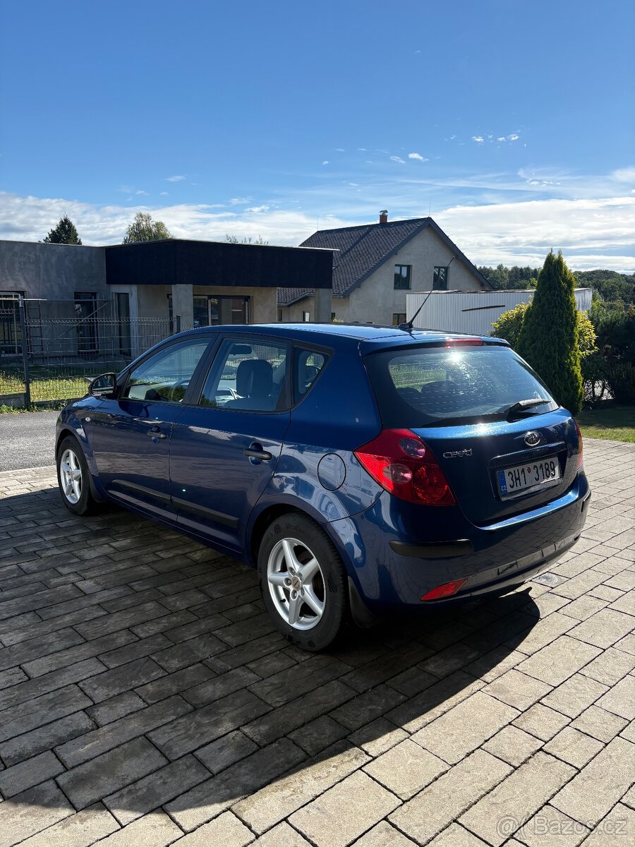 Kia Ceed 1.4 benzín - 3