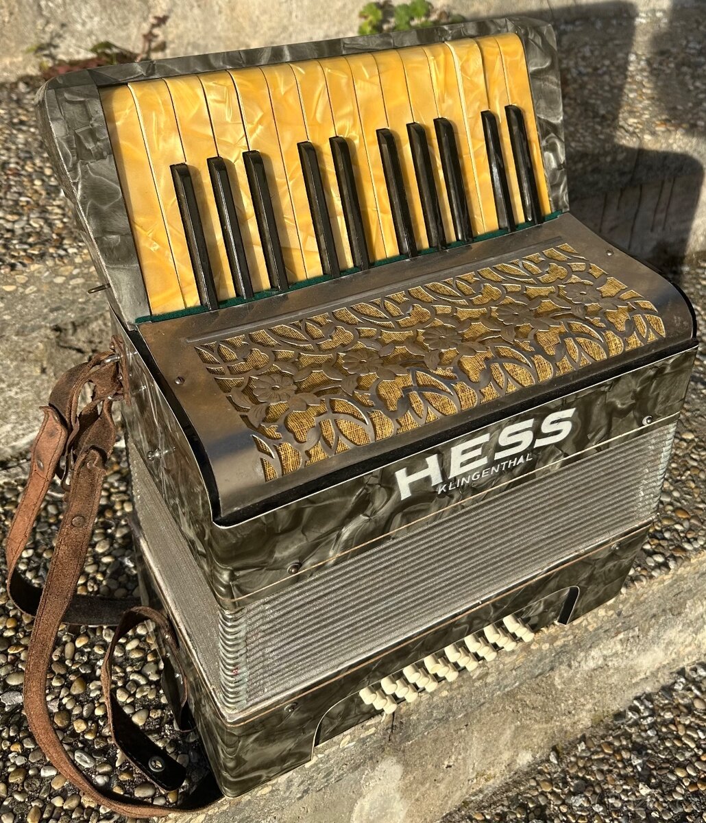 Prodám klávesovou tahací harmoniku HESS - 3