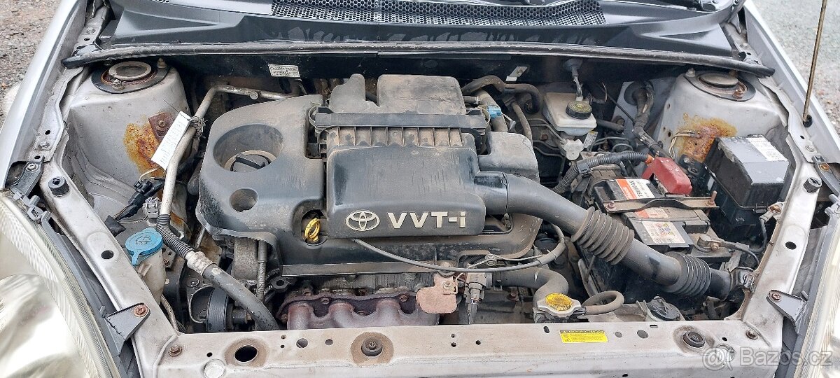Toyota Yaris 1.3 r.v.2004 - 3