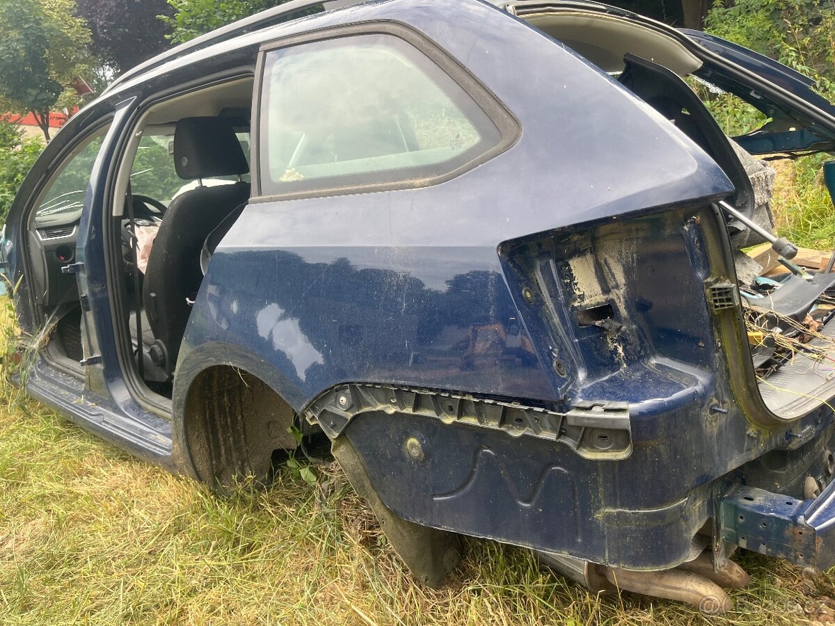 Octavia 3 III Combi díly karoserie, sedačky zadní světlo - 3