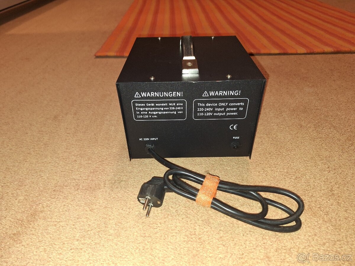 Transformátor - měnič napětí 3000VA 220V/110V - 3