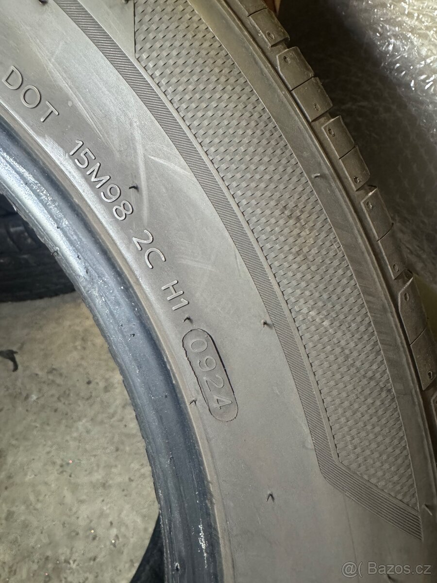 Hankook 235/55ZR19 - 3