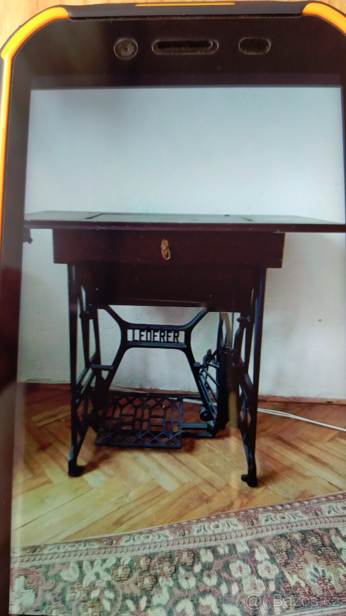 Starožitný šicí stroj BOBBIN - 3