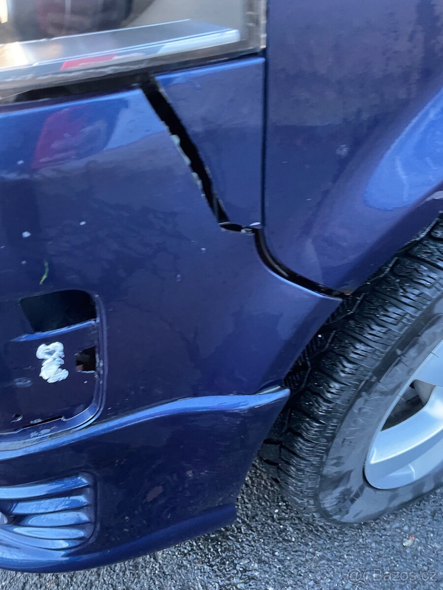 VW MULTIVAN T5 - 128 Kw - FACELIFT - náhradní díly - 3